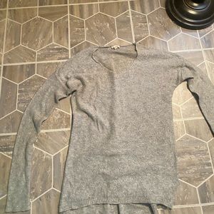 GAP sweater